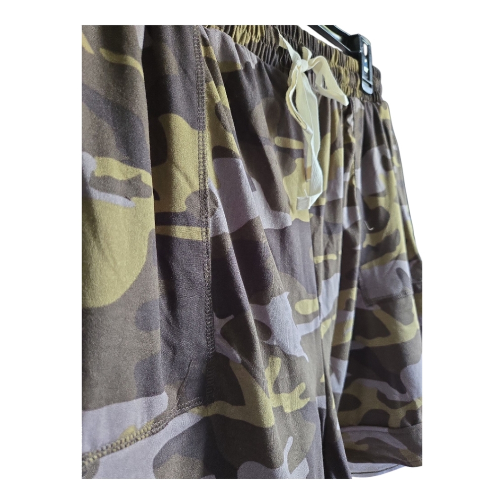 Zenana Camo Shorts - Picture 4 of 4